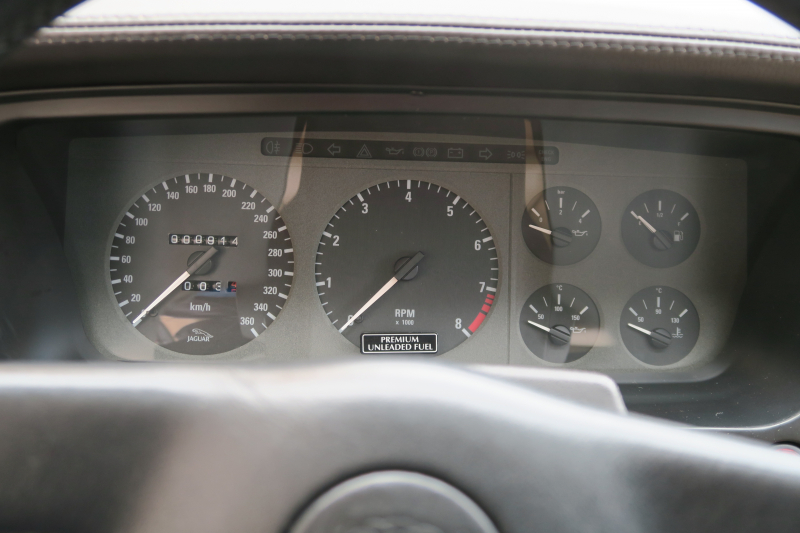 ジャガー&nbsp;XJ220&nbsp;中古車