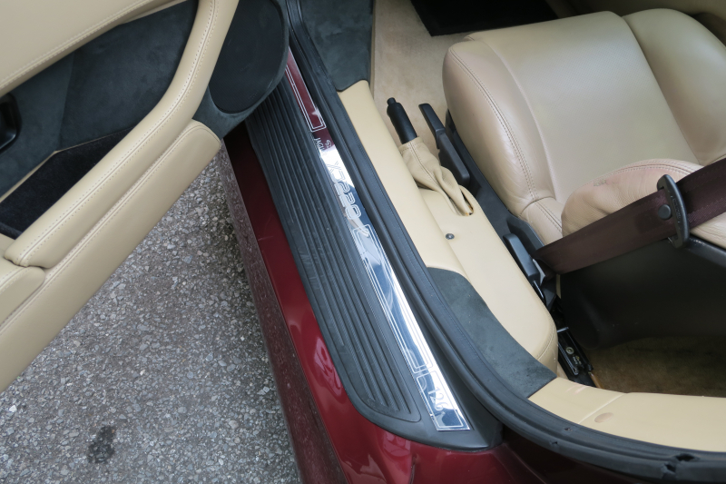 ジャガー&nbsp;XJ220&nbsp;中古車