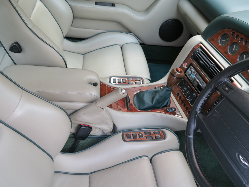 アストンマーティン ヴィラージュ バンテージ　V550　S/C 中古車