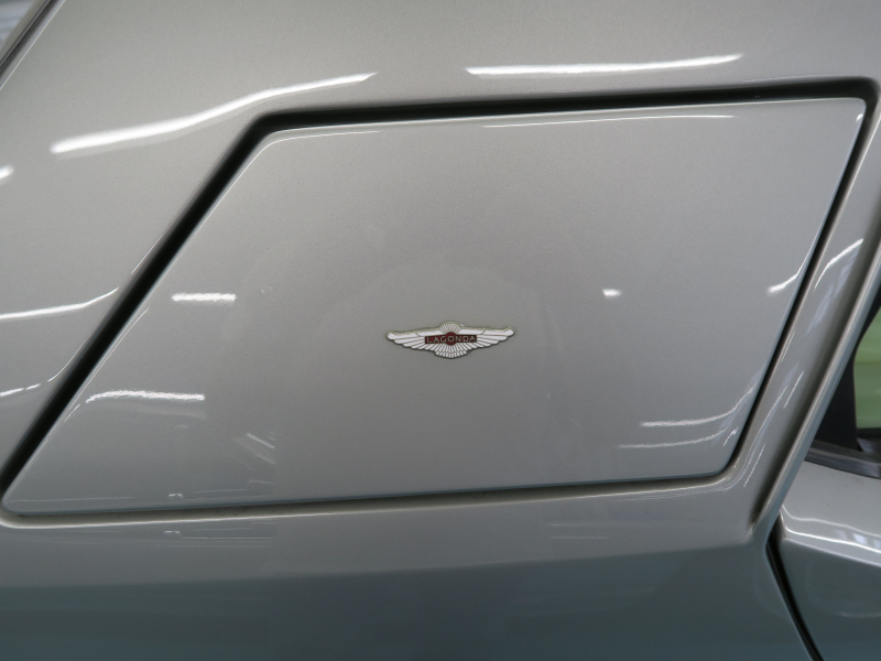 アストンマーティン ラゴンダ 中古車