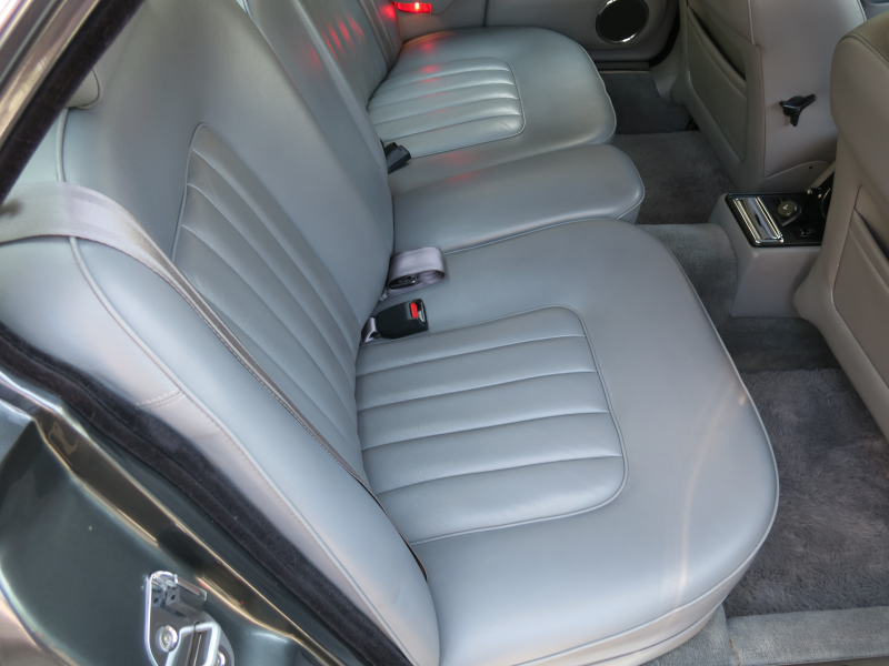 ディムラー Double-6 中古車