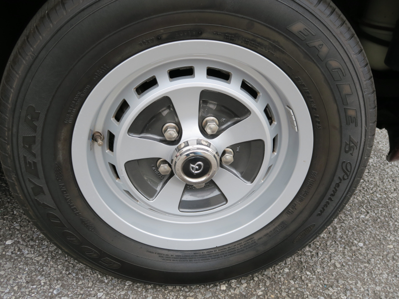 ディムラー Double-6 中古車