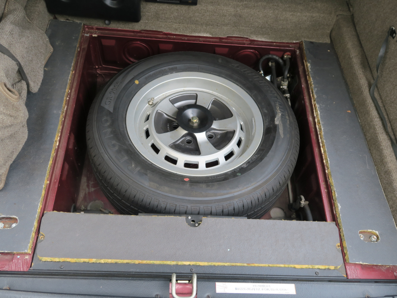 ディムラー Double-6 中古車