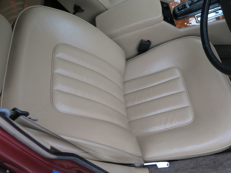 ディムラー Double-6 中古車