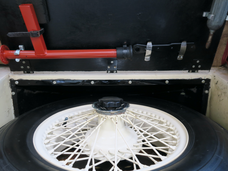 ジャガー XK150 DHC Restored by VICARAGE 中古車