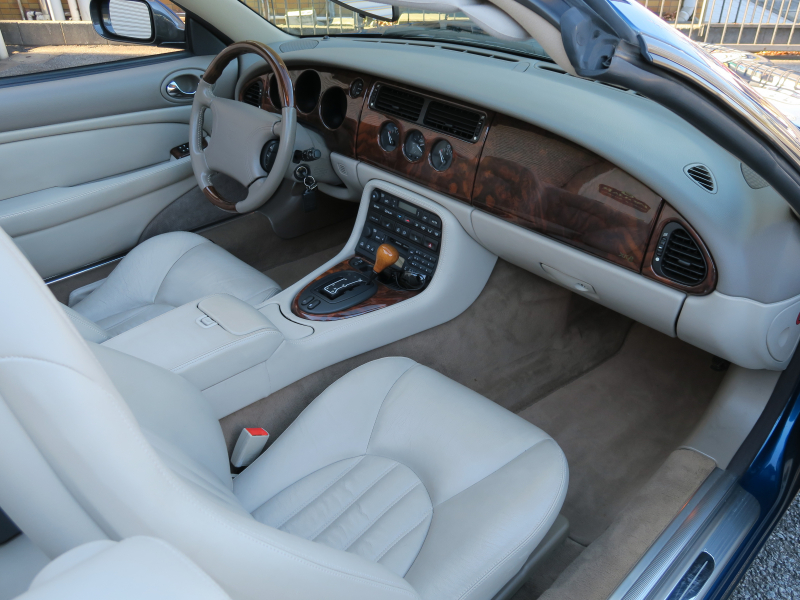 ジャガー XK8 Convertible 中古車