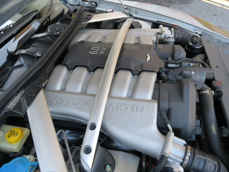 アストンマーティン DB9 中古車