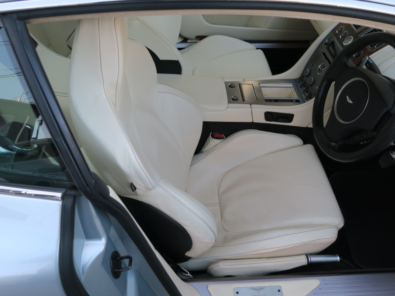 アストンマーティン DB9 中古車