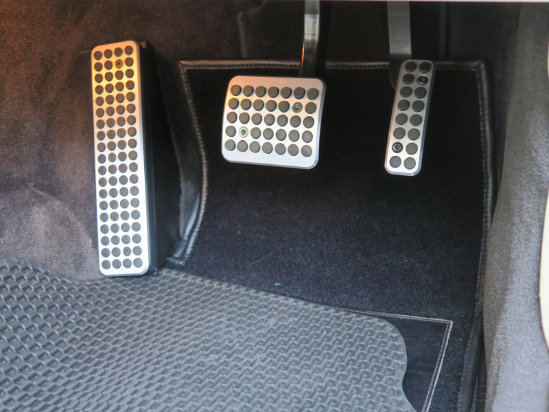 アストンマーティン DB9 中古車