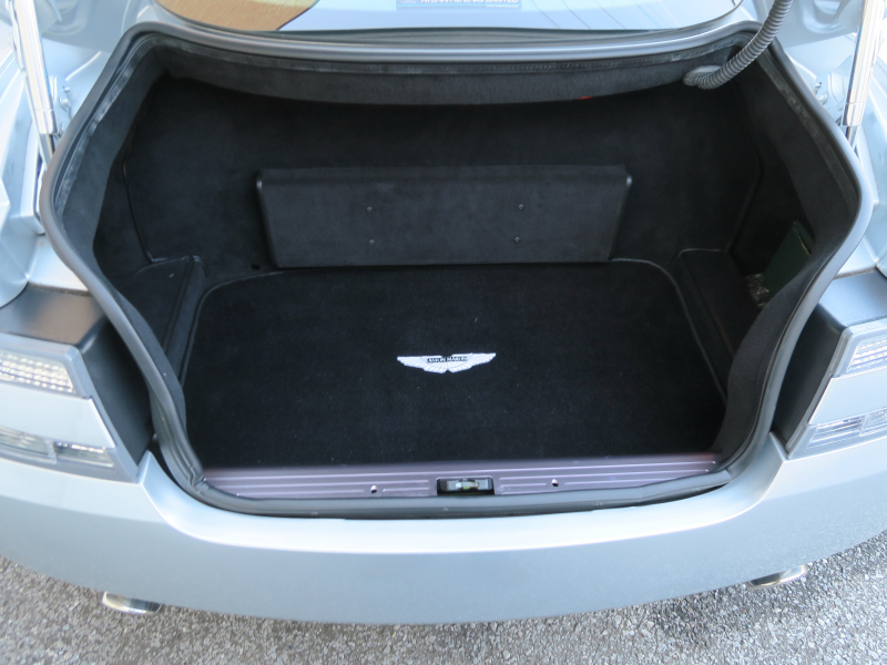 アストンマーティン DB9 中古車