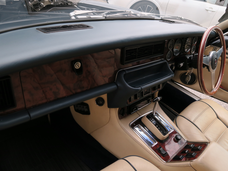 ジャガー&nbsp;XJ-6&nbsp;4.2C&nbsp;中古車