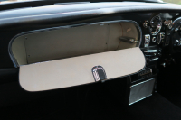 アストンマーティン DB6 中古車