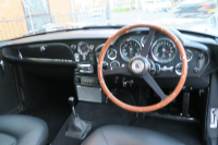 アストンマーティン DB6 中古車